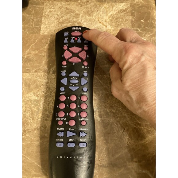 RCA DIRECTV Universal Remote Control Satellite VCR DVD CRK76SG4 - Picture 2 of 4